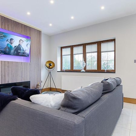 Boutique Green Acre Views Slough Extérieur photo